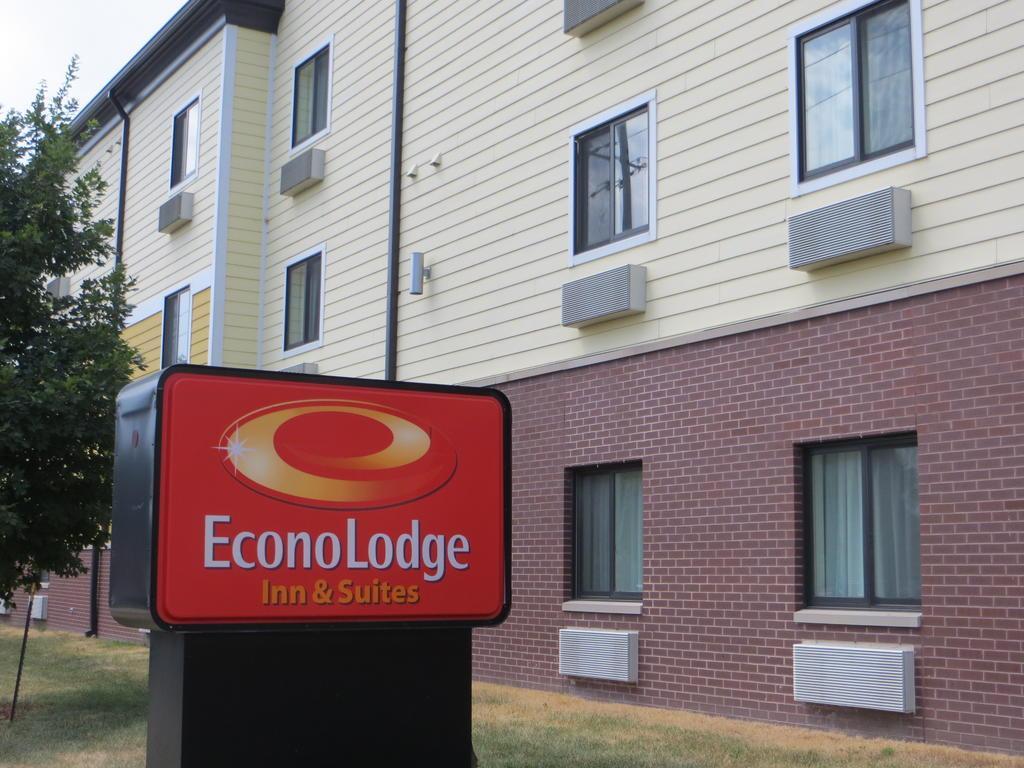Econo Lodge Inn & Suites Fairgrounds Де-Мойн Экстерьер фото
