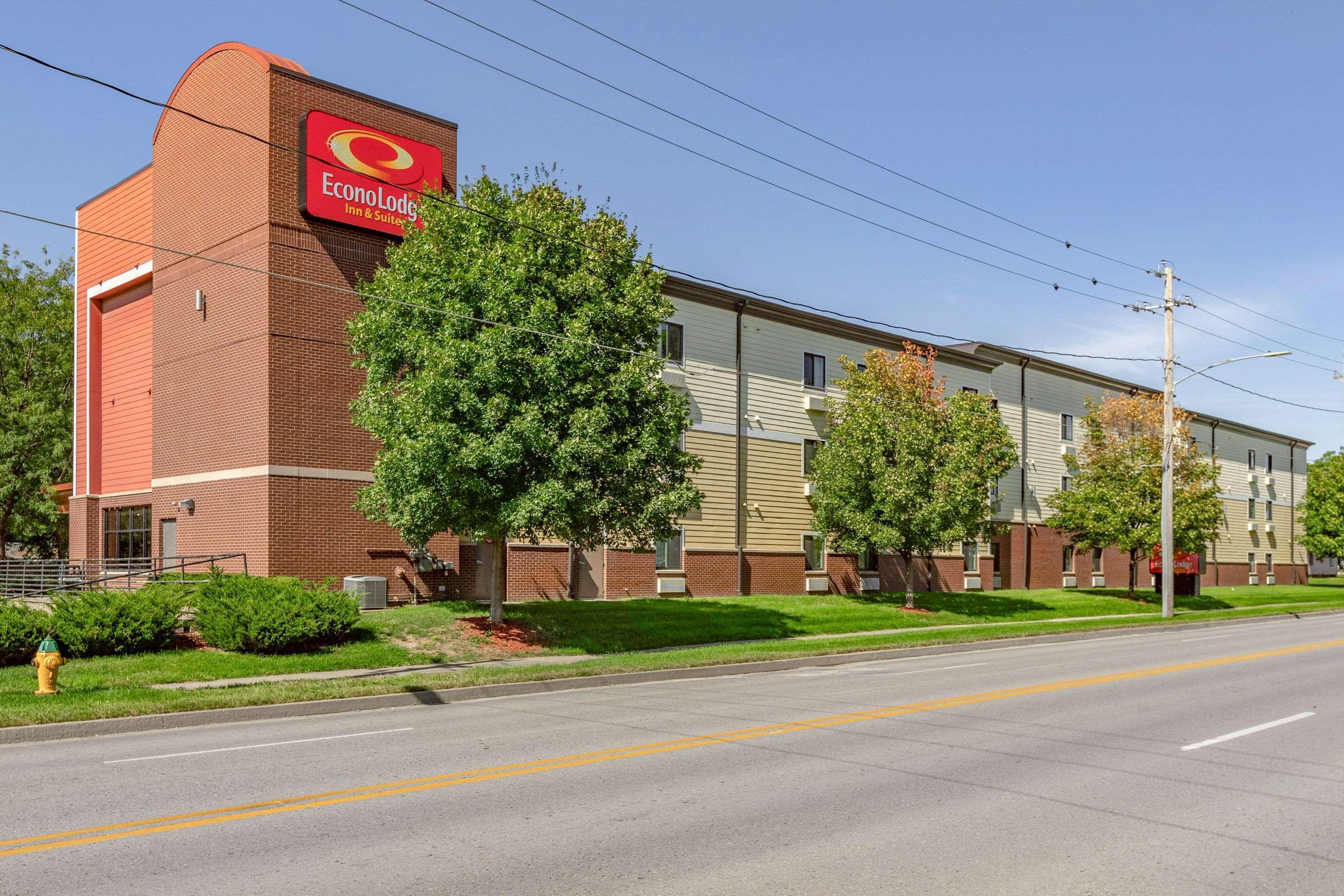 Econo Lodge Inn & Suites Fairgrounds Де-Мойн Экстерьер фото