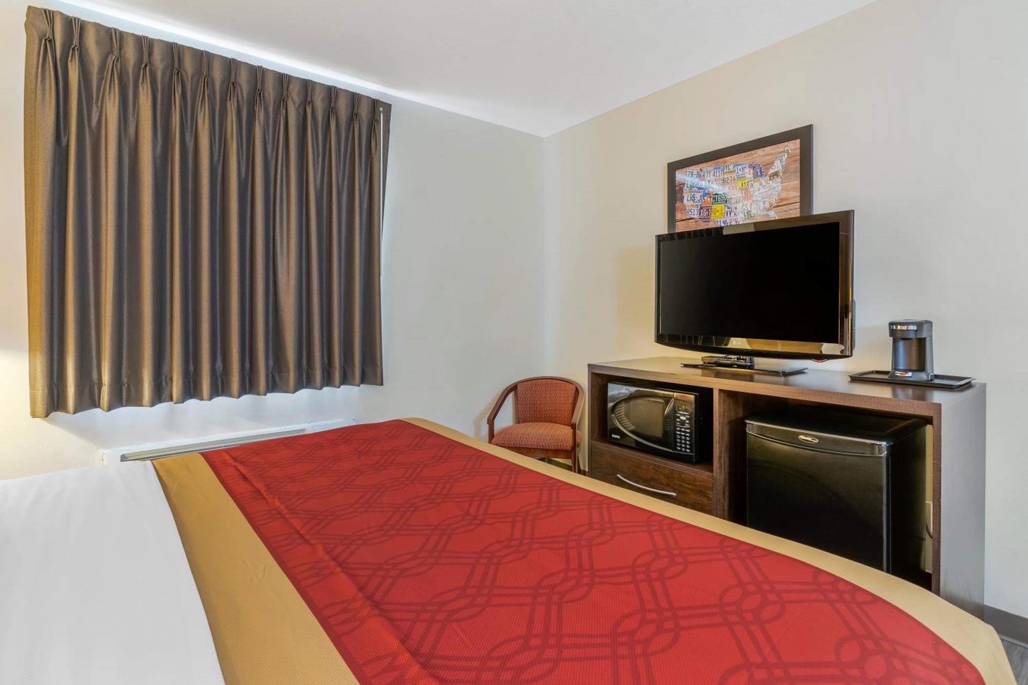 Econo Lodge Inn & Suites Fairgrounds Де-Мойн Экстерьер фото