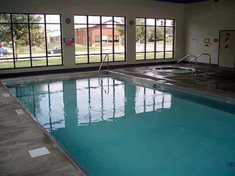 Econo Lodge Inn & Suites Fairgrounds Де-Мойн Экстерьер фото