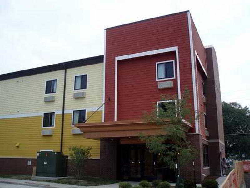 Econo Lodge Inn & Suites Fairgrounds Де-Мойн Экстерьер фото